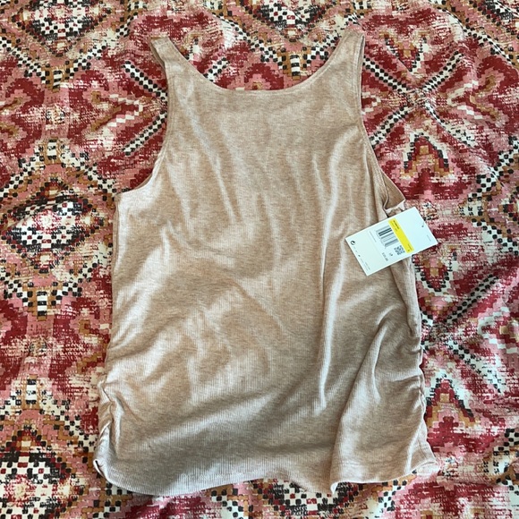 Nike Tank Top - Picture 1 of 3